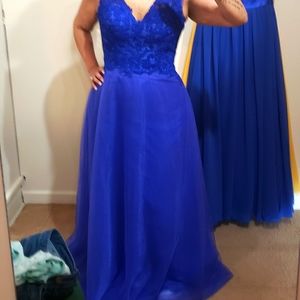 Bridesmaid dress worn once.